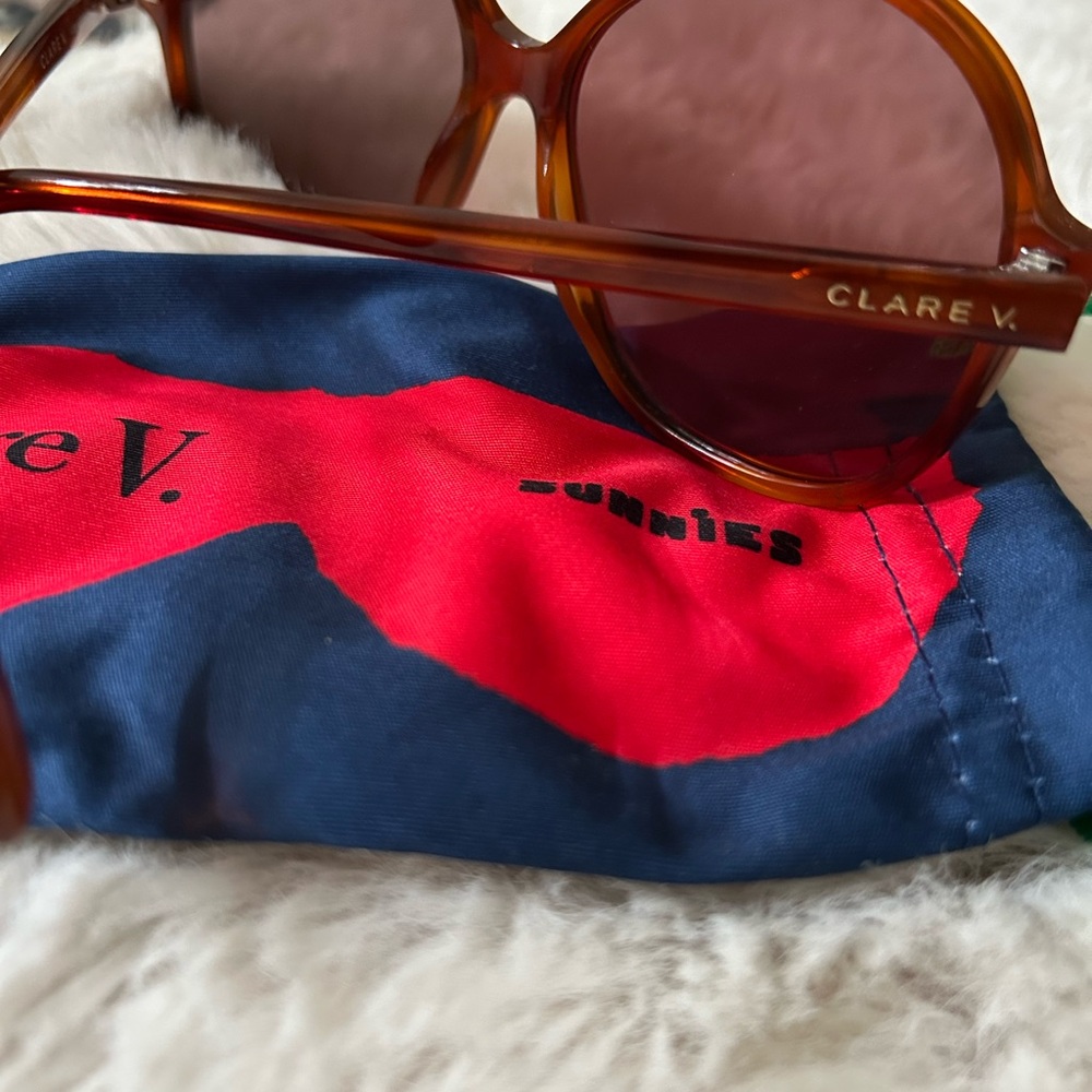 Clare V. Jane Sunglasses - Picture 2 of 5